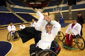 GOKAY AKIN / engelliler Aikido